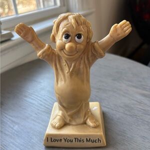 Vintage Russ Berrie & Co 1970’s Figurine